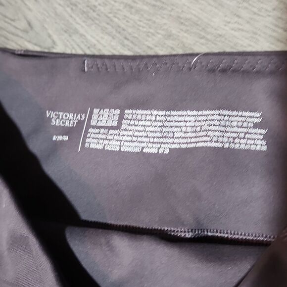 Victoria Secret Gray Pocket Leggings - Picture 4 of 9